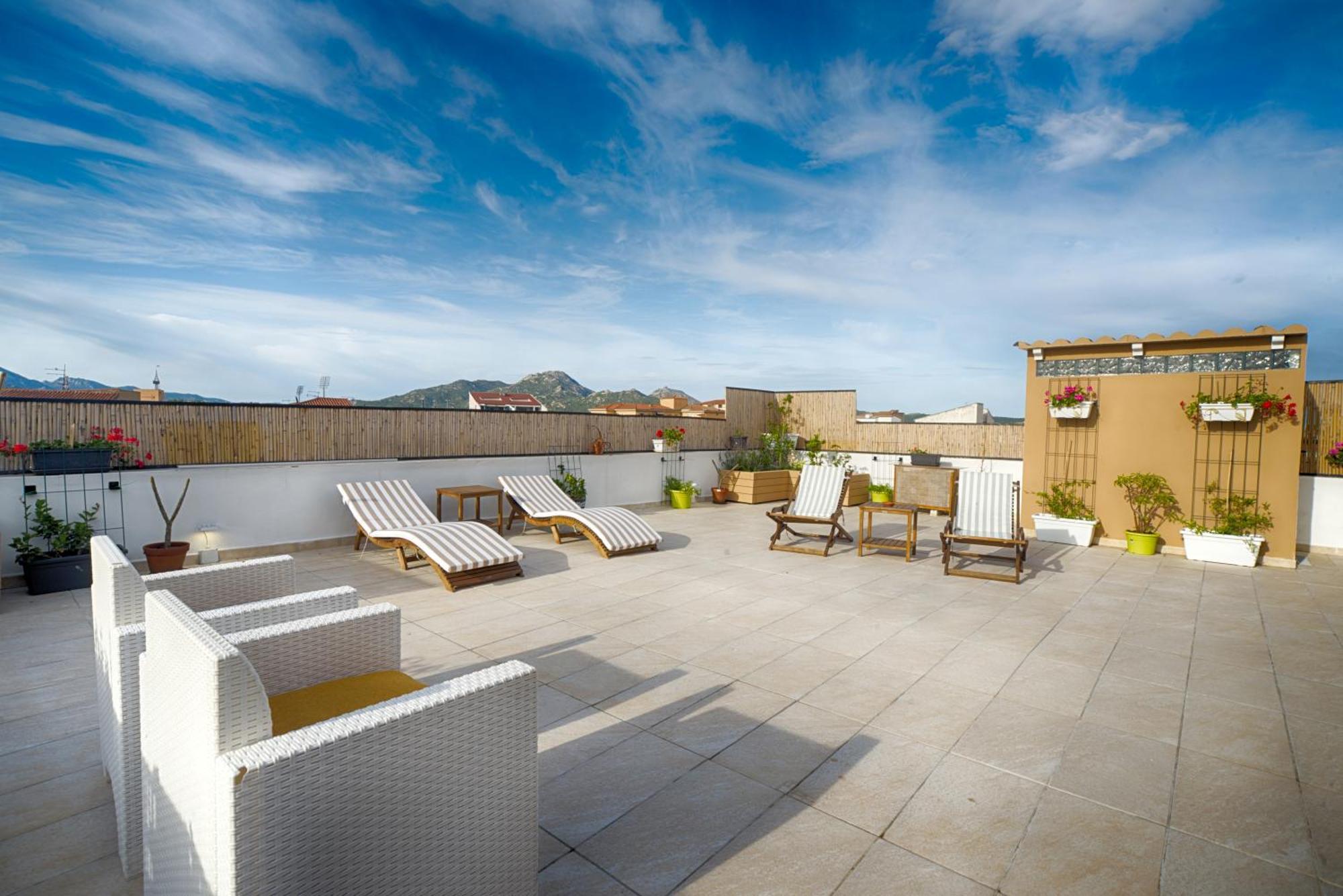Terrace Rooms Olbia Center Buitenkant foto