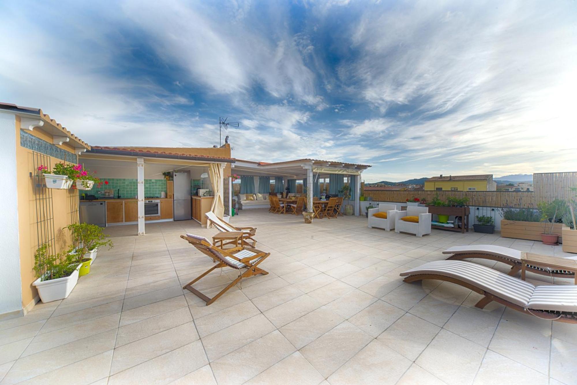 Terrace Rooms Olbia Center Buitenkant foto