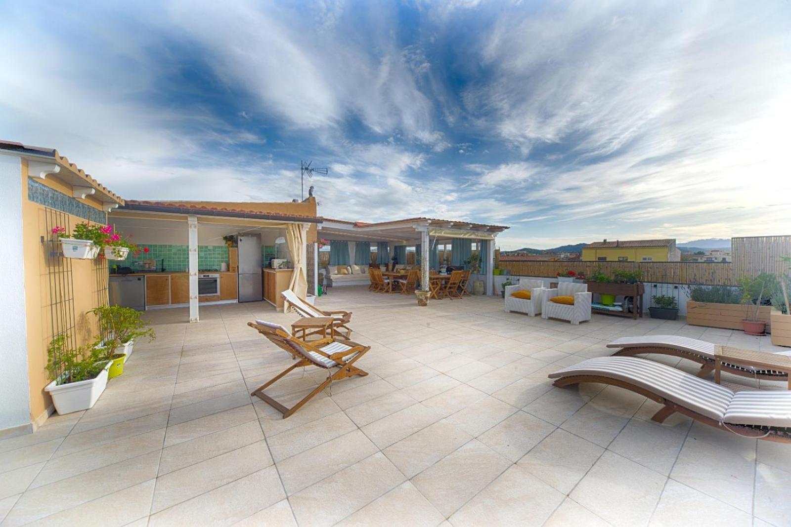 Terrace Rooms Olbia Center Buitenkant foto